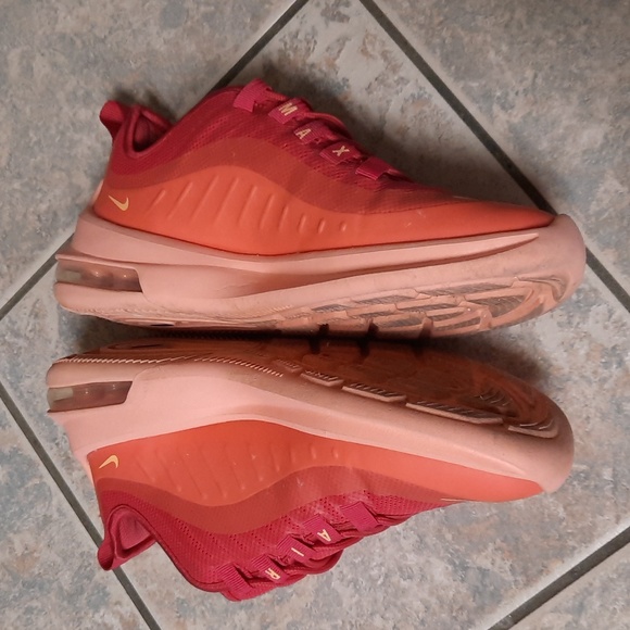 Nike Air Max Axis, Rush Pink, size 6.5 - Picture 3 of 7
